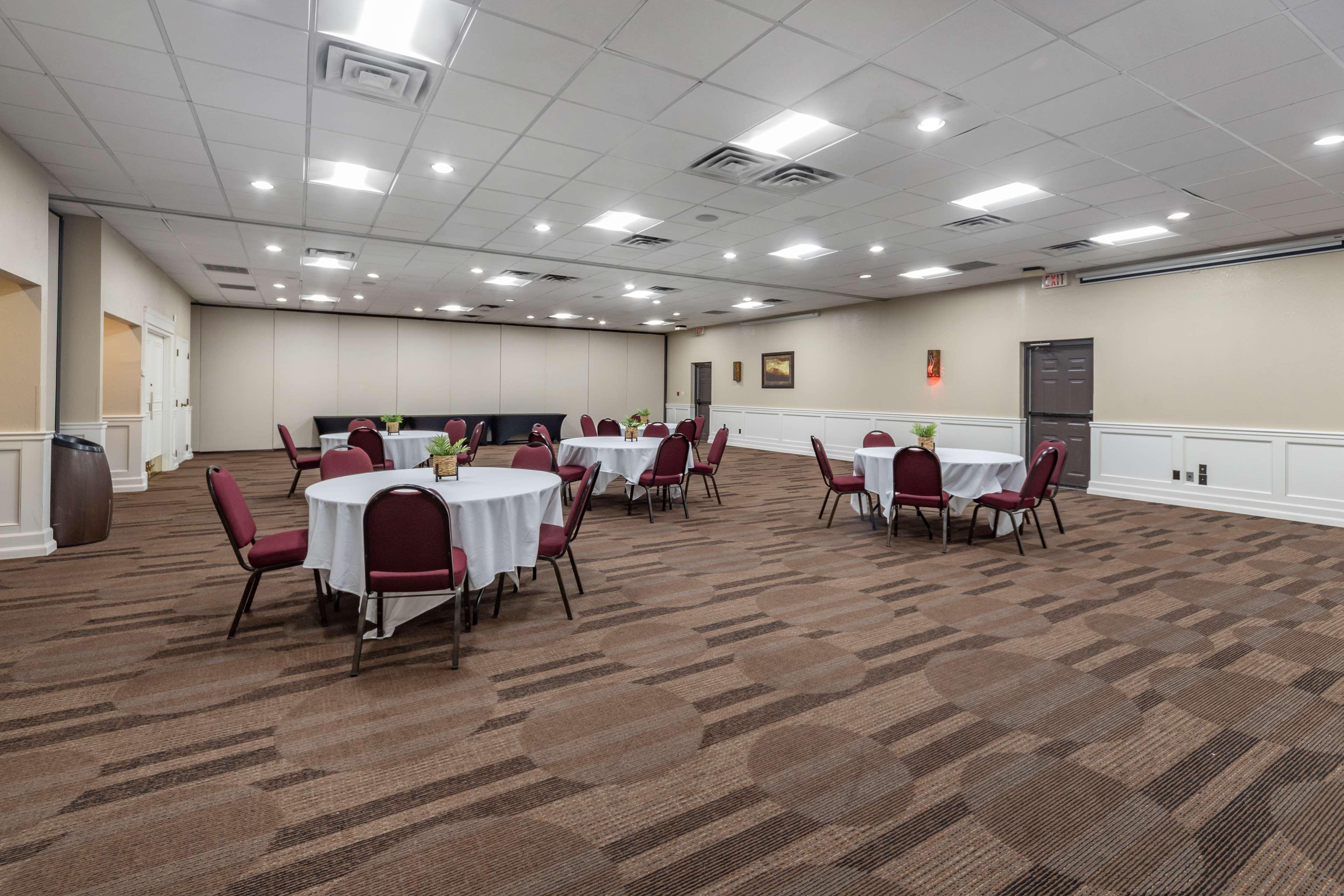 Best Western Plus Saddleback Inn And Conference Center Oklahoma City Exterior photo