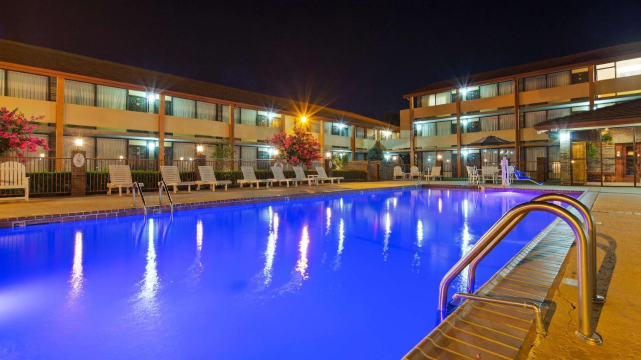 Best Western Plus Saddleback Inn And Conference Center Oklahoma City Exterior photo
